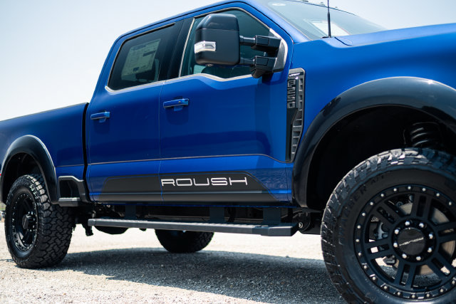 New 2026 Ford F250 Lariat w/ Black Appearance Package AWD/4WD image 3