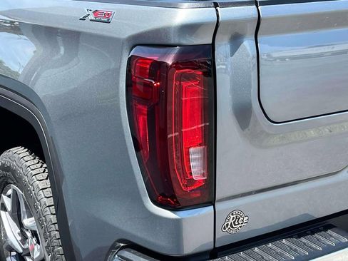 New 2026 GMC Sierra 1500 SLT w/ SLT Premium Plus Package AWD/4WD image 10