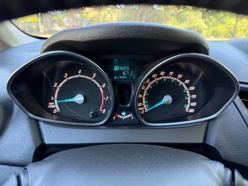 Used 2014 Ford Fiesta SE image 32