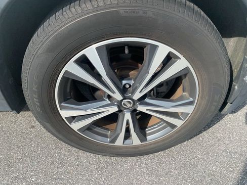 Used 2017 Nissan Rogue SL w/ SL Premium Package image 13