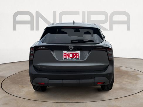 Used 2025 Nissan Kicks SV FWD image 9