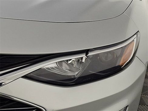 Used 2022 Chevrolet Malibu LT image 12