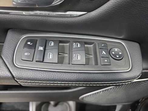 Used 2023 RAM 1500 Laramie image 27