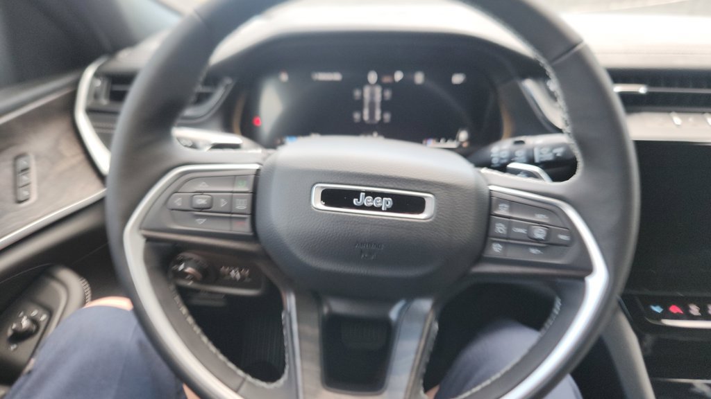 New 2027 Jeep Grand Cherokee Limited AWD/4WD image 21
