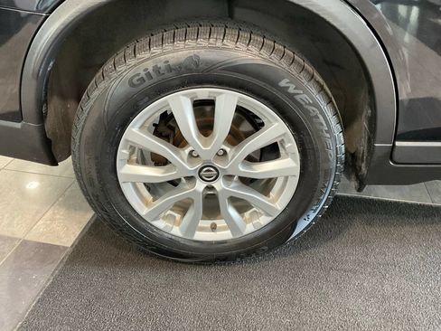Used 2019 Nissan Rogue SV FWD image 7