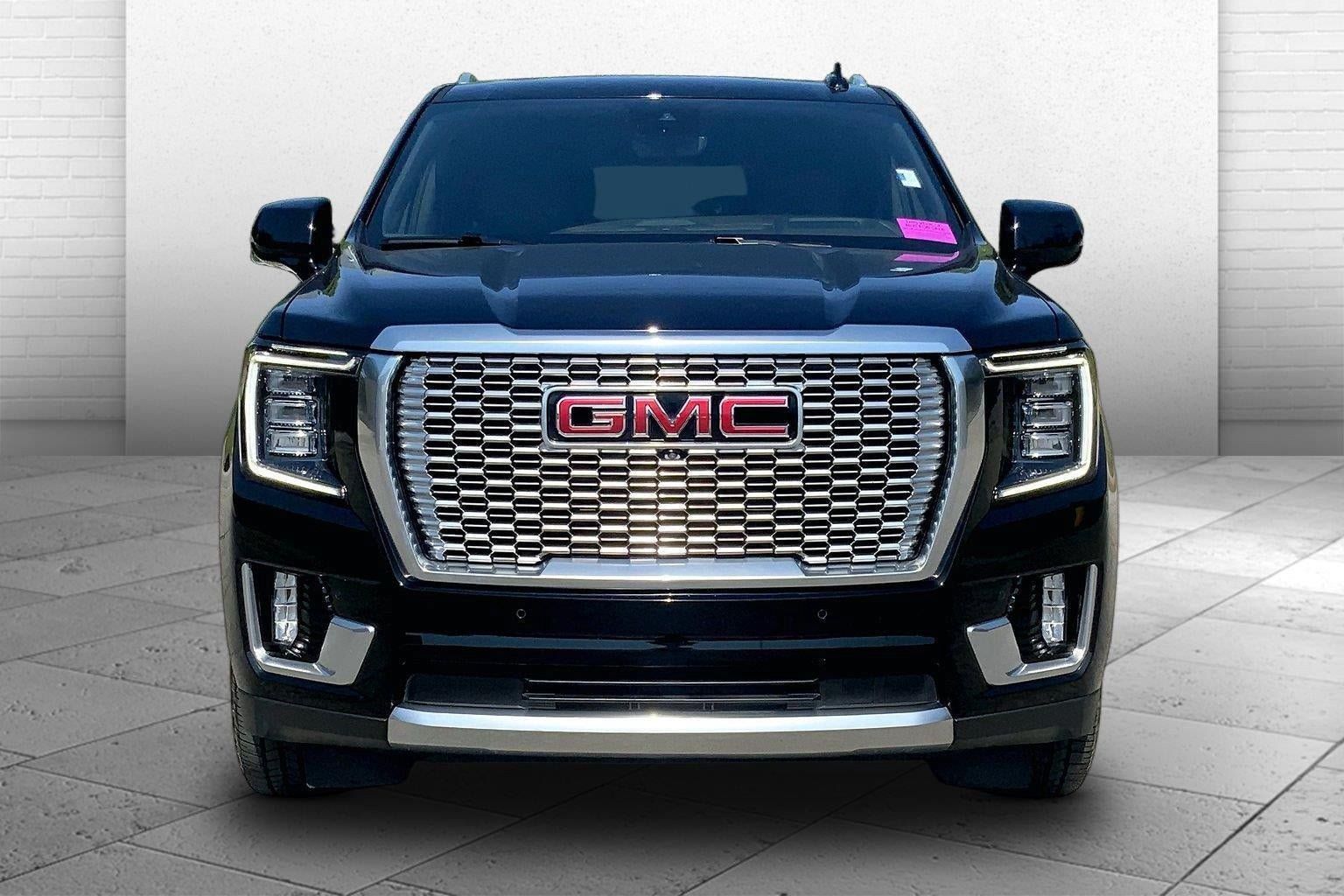 Used 2024 GMC Yukon Denali w/ Denali Reserve Package AWD/4WD image 2