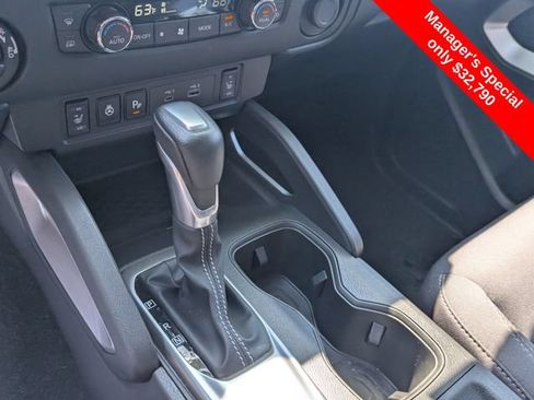 Certified 2025 Nissan Frontier SV w/ SV Convenience Package AWD/4WD image 21