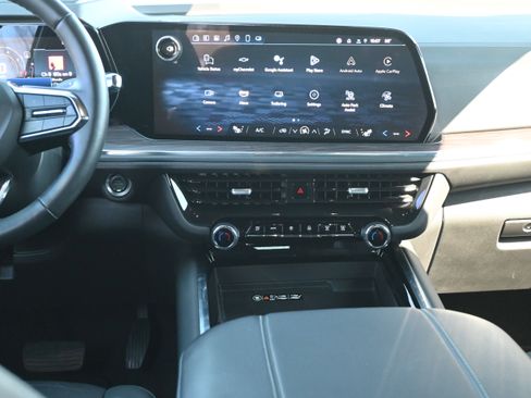 Used 2025 Chevrolet Tahoe Z71 w/ Z71 Off-Road Package image 31