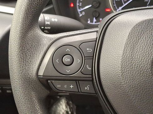 Used 2022 Toyota Corolla LE FWD image 17