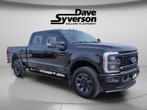 Used 2024 Ford F250 Lariat w/ Sport Appearance Package AWD/4WD image 3