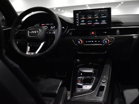 Used 2022 Audi S4 Premium Plus w/ Premium Plus Package image 20
