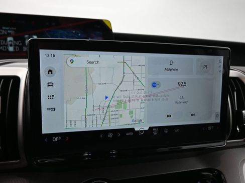 New 2025 Ford Expedition Active image 17