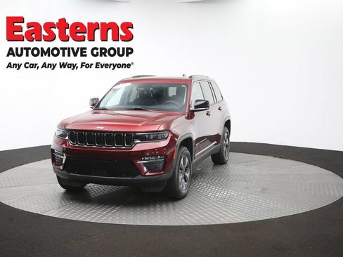 Used 2022 Jeep Grand Cherokee Limited 4xe w/ Luxury Tech Group II AWD/4WD image 58
