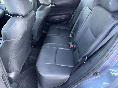 Used 2025 Toyota Corolla Cross XLE FWD image 18