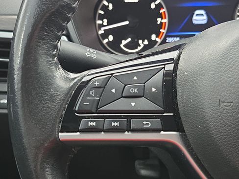 Certified 2023 Nissan Altima 2.5 SV w/ SV Premium Package FWD image 16