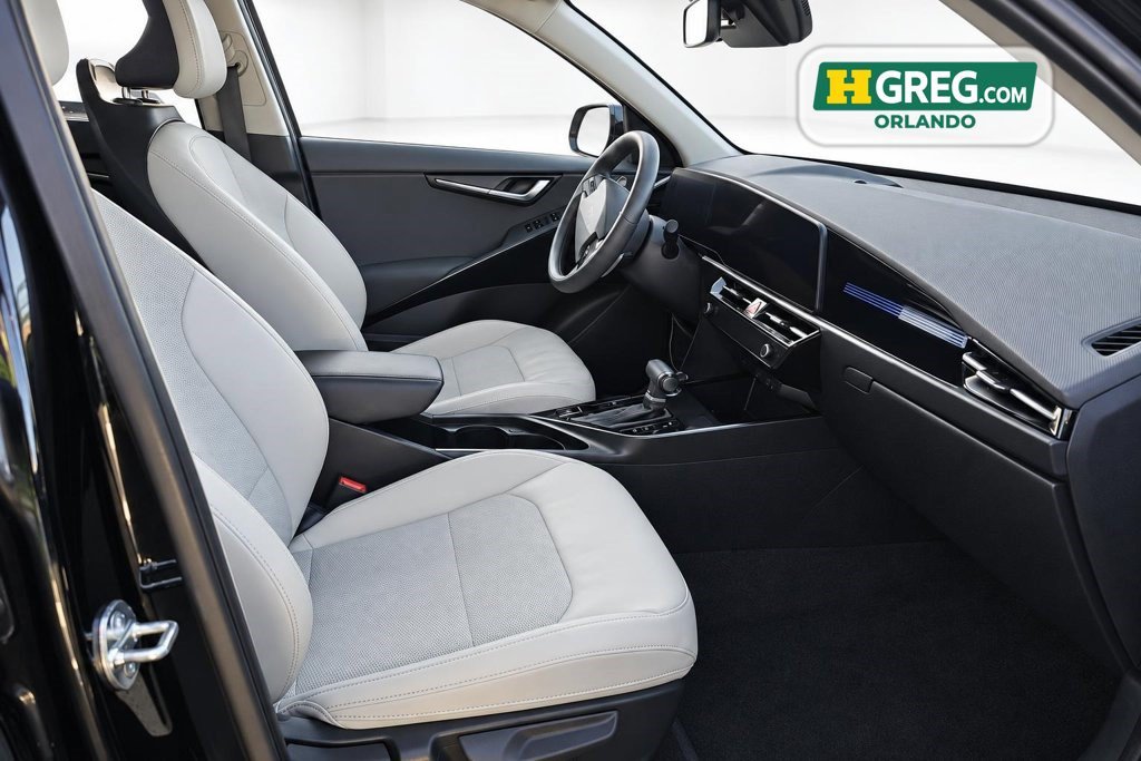 Used 2023 Kia Niro EX FWD image 11