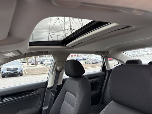 Certified 2023 Honda Civic EX image 28