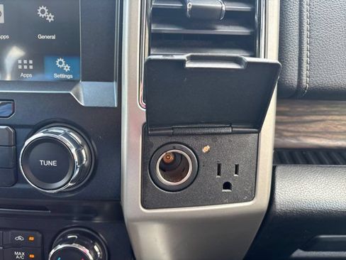 Used 2018 Ford F150 Lariat AWD/4WD image 32