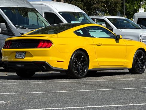 Certified 2018 Ford Mustang Coupe w/ Black Accent Pkg RWD image 4