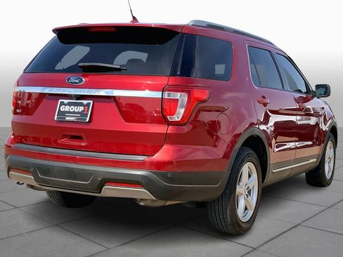 Used 2019 Ford Explorer XLT w/ Equipment Group 201A FWD image 13