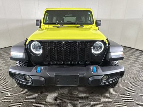 Used 2023 Jeep Wrangler Unlimited w/ Cold Weather Group AWD/4WD image 7