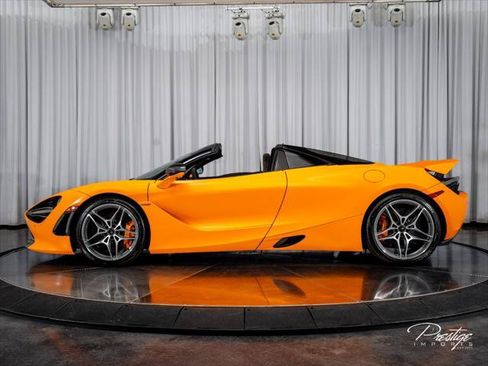 Used 2020 McLaren 720S Performance RWD image 16