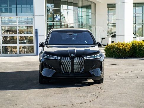 Used 2025 BMW iX xDrive50 w/ Premium Package image 2