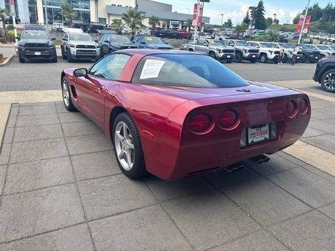 Used 2000 Chevrolet Corvette Coupe w/ Memory Pkg RWD image 8