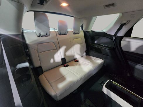 Used 2024 Nissan Pathfinder SL w/ SL Premium Package image 37