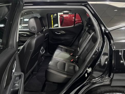 Used 2022 GMC Terrain SLT w/ Infotainment Package II FWD image 32