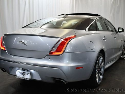Used 2015 Jaguar XJ image 9