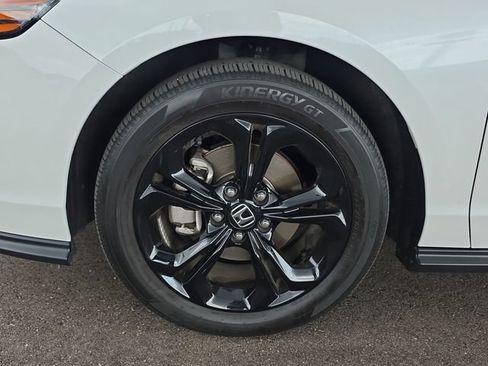 Used 2025 Honda Accord SE image 9