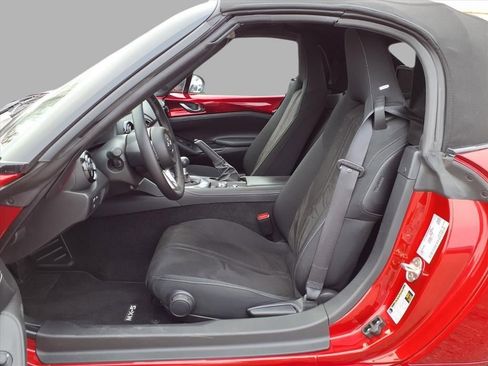 Used 2025 MAZDA MX-5 Miata Club image 12