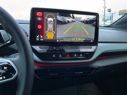 Used 2023 Volkswagen ID.4 Pro image 16