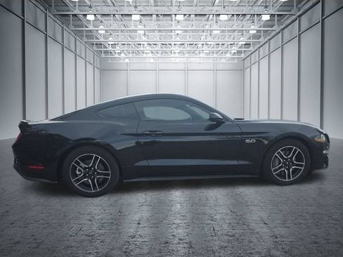 Used 2019 Ford Mustang GT RWD image 7