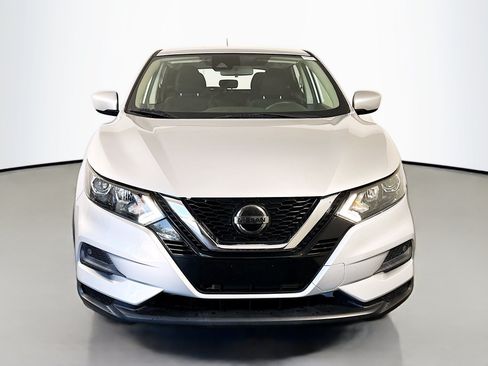Used 2020 Nissan Rogue Sport S w/ Appearance Package FWD image 2