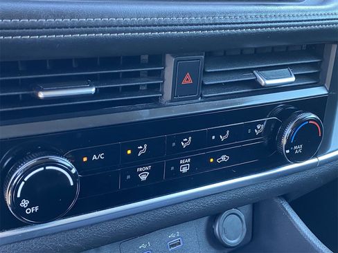 Certified 2023 Nissan Rogue S image 24