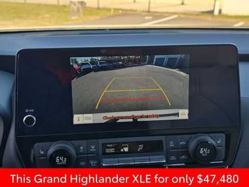 Used 2025 Toyota Grand Highlander AWD image 33