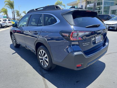 Used 2025 Subaru Outback Premium AWD/4WD image 6