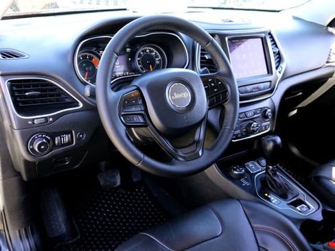 Used 2021 Jeep Cherokee Trailhawk w/ Premium Leather Package image 9