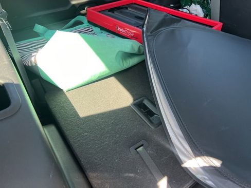 Used 2020 GMC Acadia SLT FWD image 35