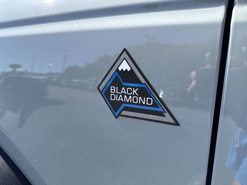 Used 2024 Ford Bronco Black Diamond AWD/4WD image 12
