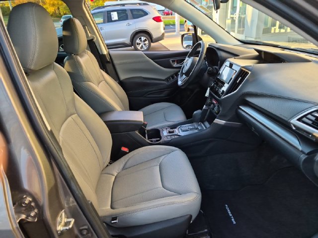 Used 2020 Subaru Forester Premium AWD/4WD image 17