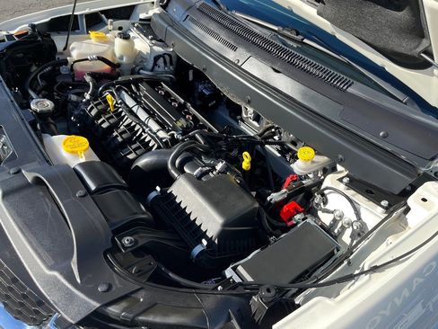 Used 2018 Dodge Journey SE image 40