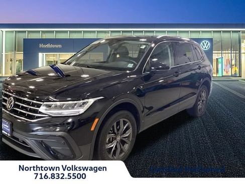 Used 2024 Volkswagen Tiguan SE AWD/4WD image 1