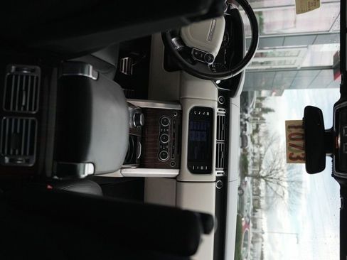 Used 2015 Land Rover Range Rover Supercharged image 19