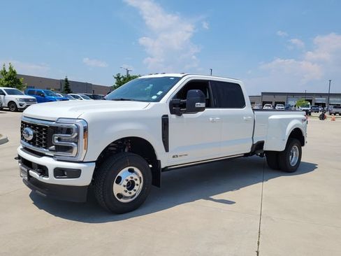 New 2026 Ford F350 Platinum AWD/4WD image 4