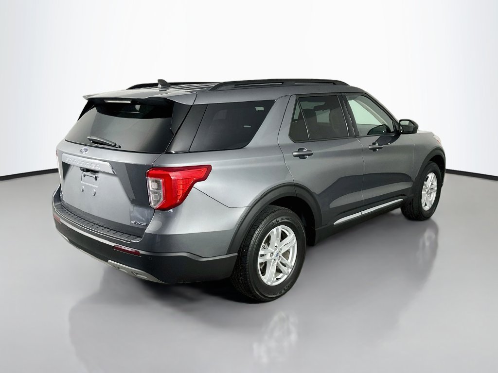 Used 2022 Ford Explorer XLT w/ Equipment Group 202A AWD/4WD image 7
