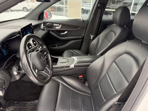 Used 2022 Mercedes-Benz GLC 300 4MATIC image 9