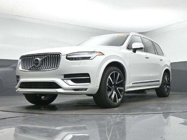 Used 2024 Volvo XC90 B6 Plus w/ Protection Package AWD/4WD image 12